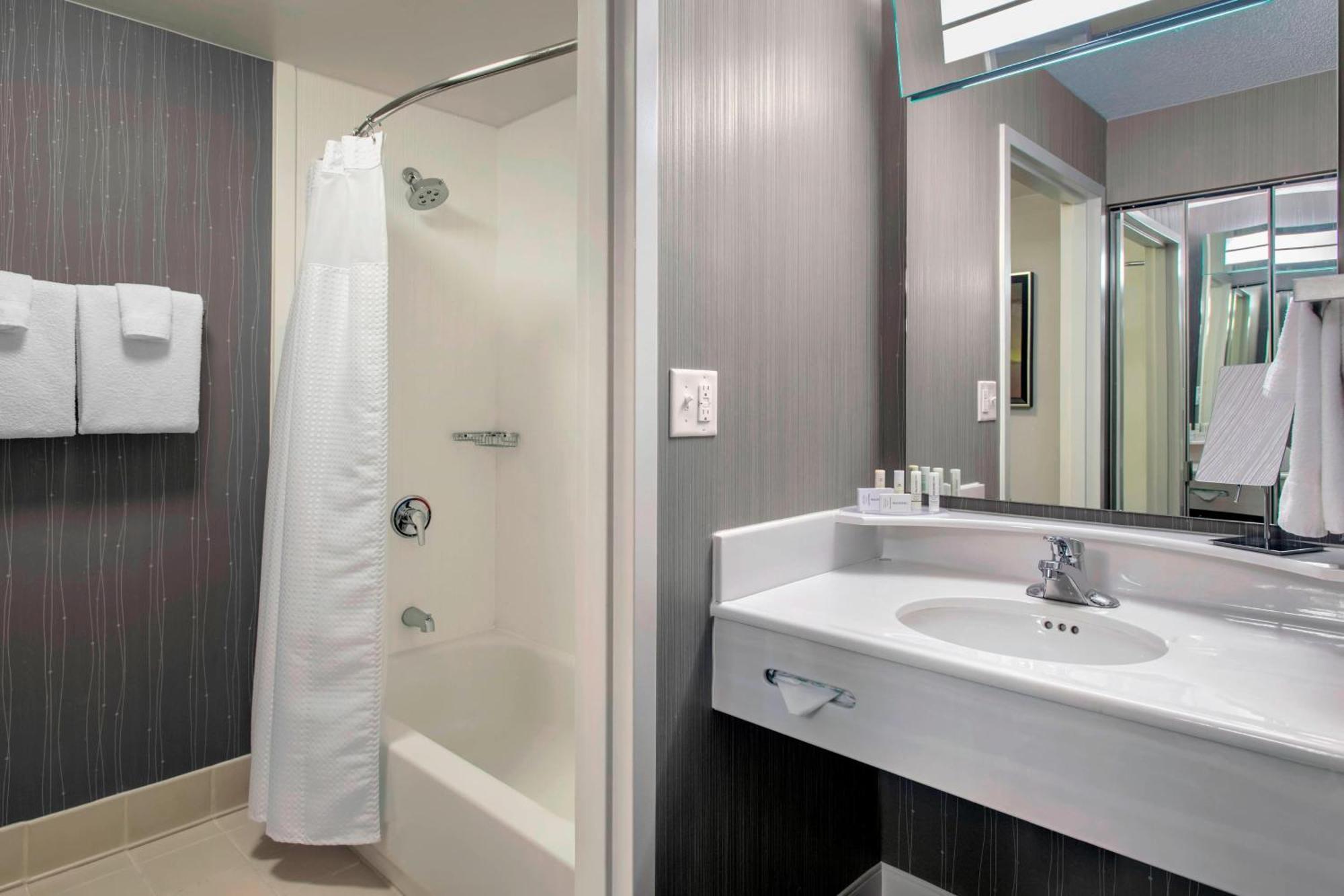 Courtyard By Marriott Basking Ridge Екстериор снимка